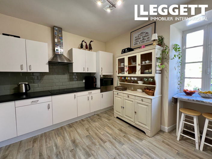 Image No.8-3 Bed House for sale