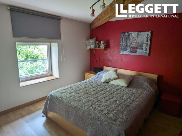 Image No.7-6 Bed House for sale