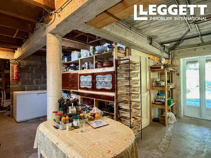 Image No.8-3 Bed House for sale