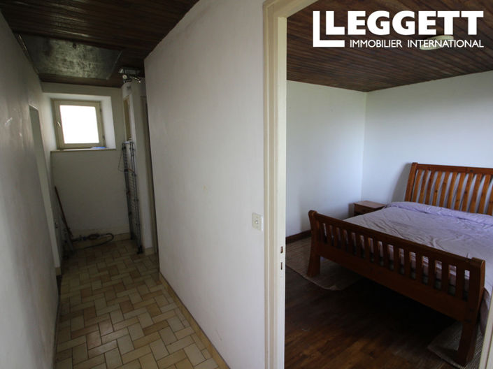 Image No.6-4 Bed House for sale