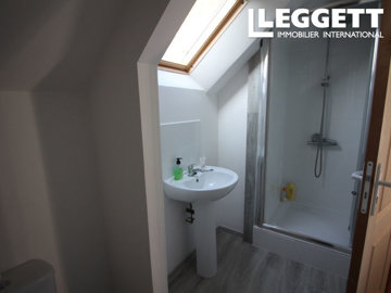 ahr0chm6ly9jzg4uagvzdglhlmltbw8vaw1hz2uvvevom