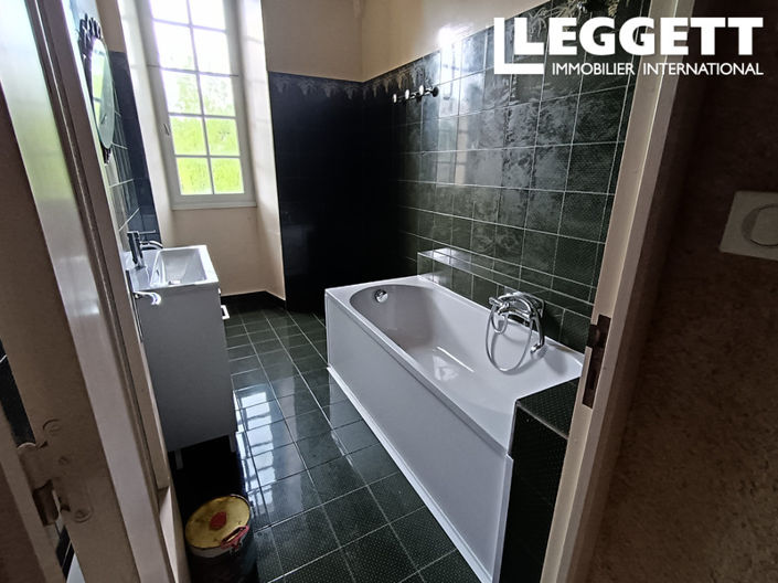 Image No.9-2 Bed House for sale