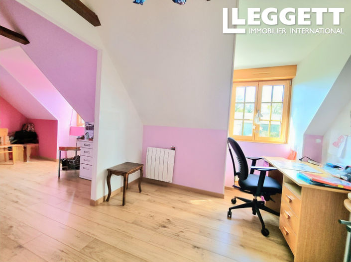 Image No.10-4 Bed House for sale