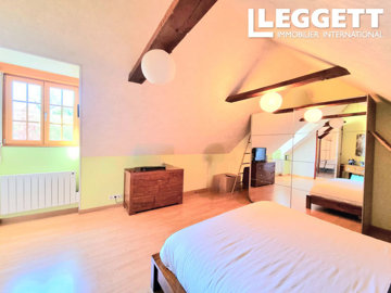 ahr0chm6ly9jzg4uagvzdglhlmltbw8vaw1hz2uvvevom