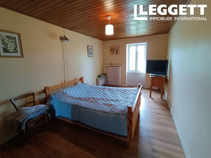 Image No.9-4 Bed House for sale