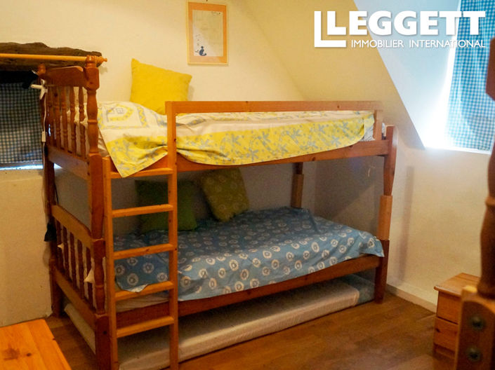 Image No.9-5 Bed House for sale