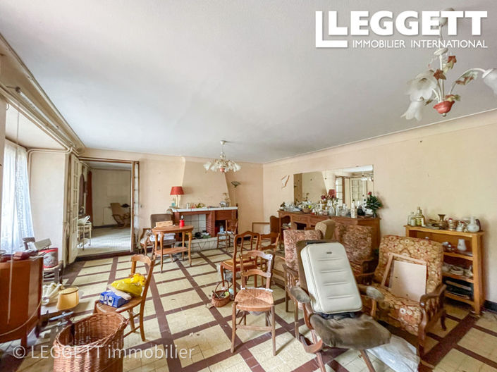 Image No.5-8 Bed House for sale