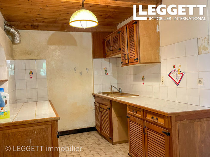 Image No.9-8 Bed House for sale