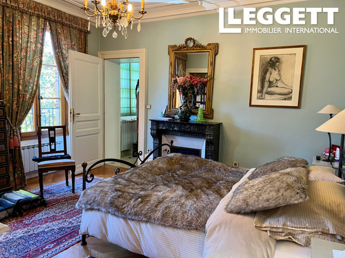 Image No.6-4 Bed House for sale