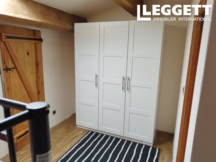 Image No.10-3 Bed House for sale