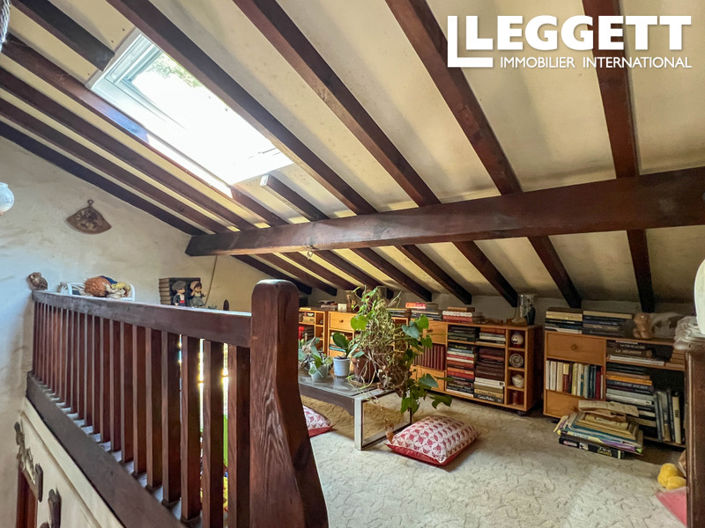 Image No.10-5 Bed House for sale