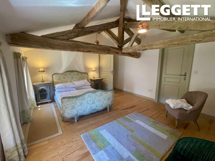 Image No.6-7 Bed House for sale