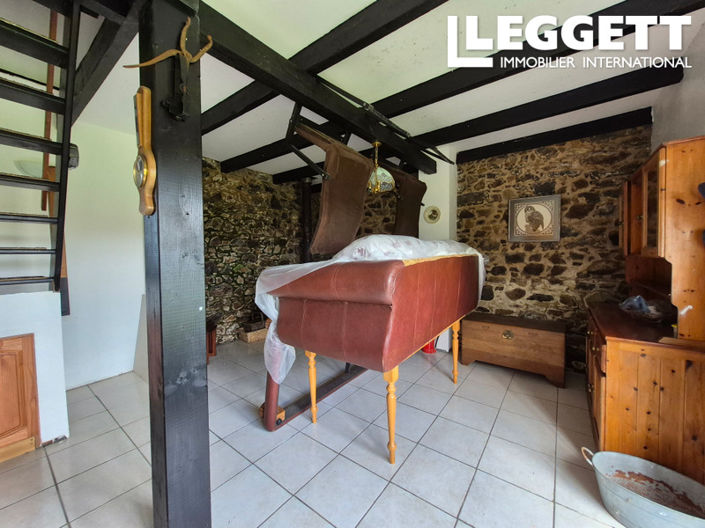 Image No.4-2 Bed House for sale