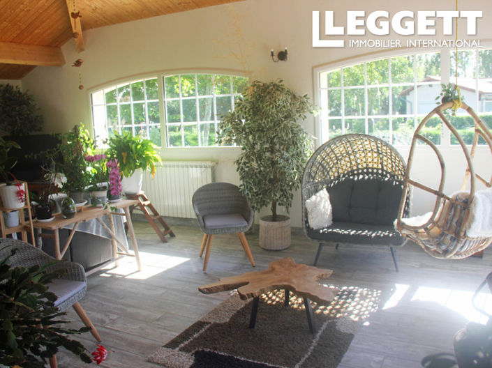 Image No.4-6 Bed House for sale