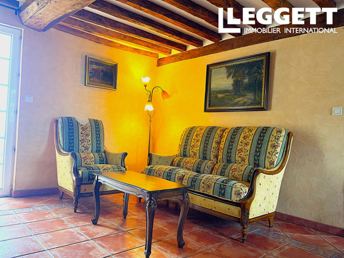 Image No.7-8 Bed House for sale