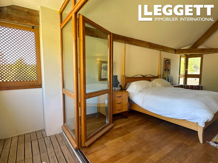 Image No.10-4 Bed House for sale