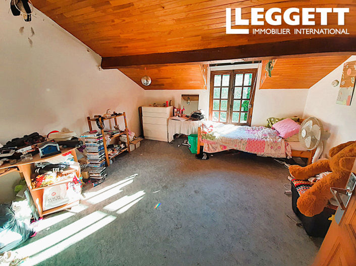 Image No.7-5 Bed House for sale