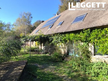 1 - Champs-sur-Tarentaine-Marchal, House