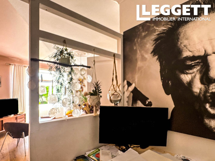 Image No.10-7 Bed House for sale