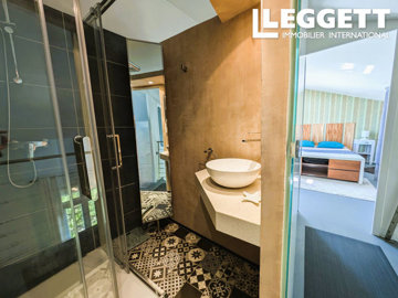 ahr0chm6ly9jzg4uagvzdglhlmltbw8vaw1hz2uvvevom