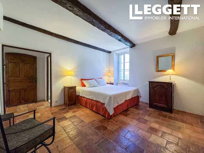 Image No.10-2 Bed House for sale