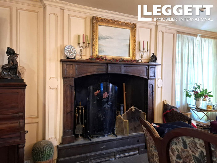 Image No.6-6 Bed House for sale