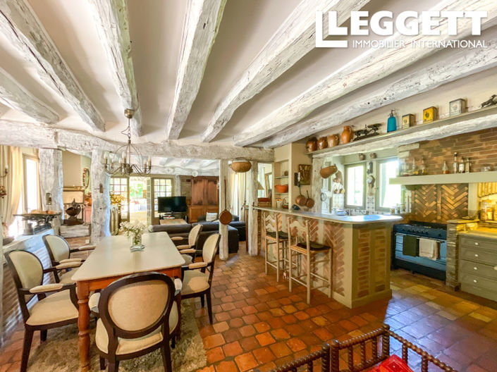 Image No.6-4 Bed House for sale