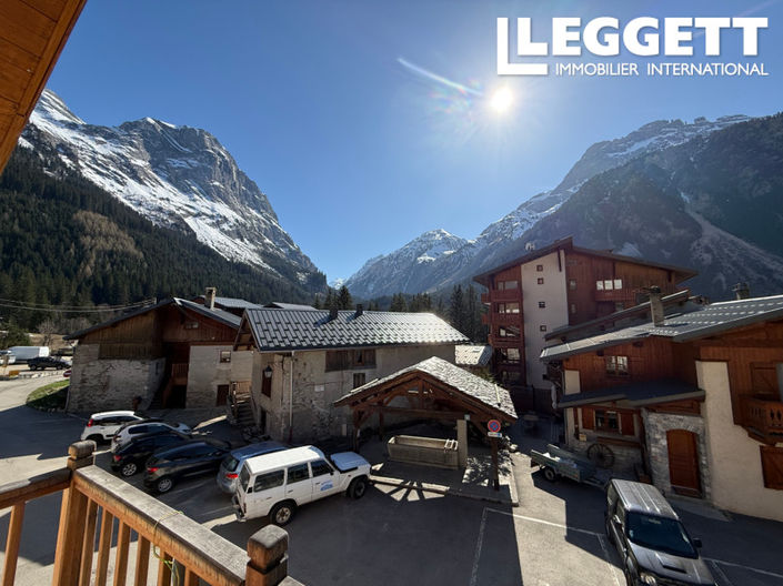 Image No.2-5 Bed House for sale