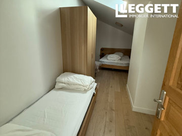 ahr0chm6ly9jzg4uagvzdglhlmltbw8vaw1hz2uvvevom