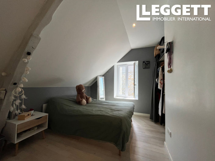 Image No.6-3 Bed House for sale