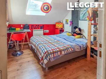 ahr0chm6ly9jzg4uagvzdglhlmltbw8vaw1hz2uvvevom