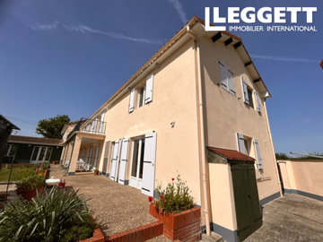 1 - La Bazeuge, House