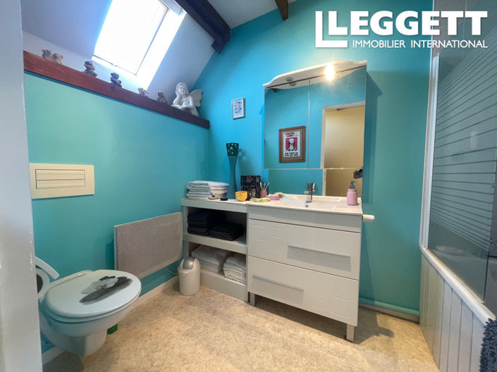 Image No.8-3 Bed House for sale