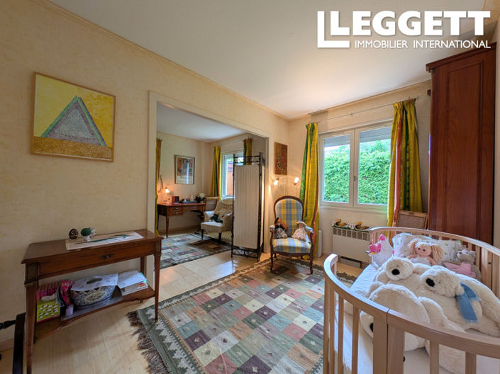 Image No.8-2 Bed House for sale