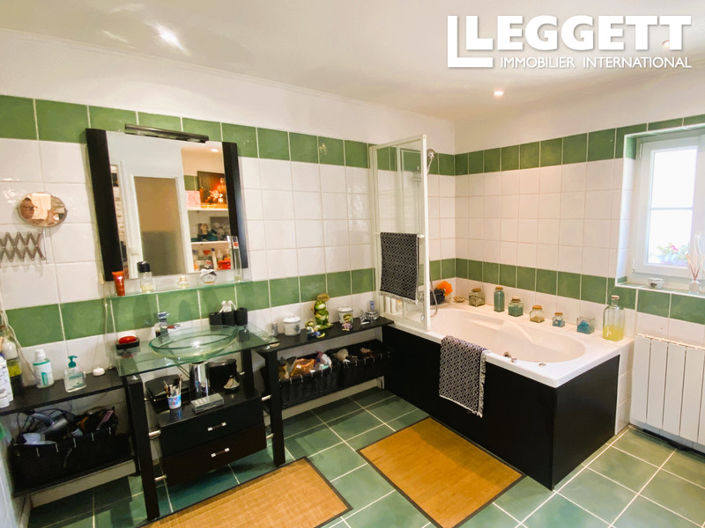 Image No.6-5 Bed House for sale