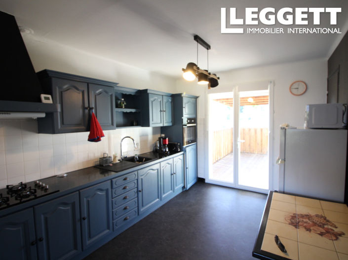 Image No.2-4 Bed House for sale