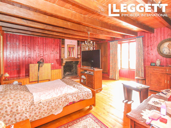 Image No.5-Maison de 5 chambres à vendre à Gourgé