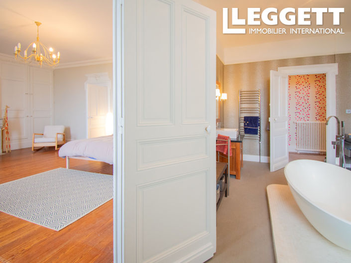 Image No.4-7 Bed Chateaux for sale