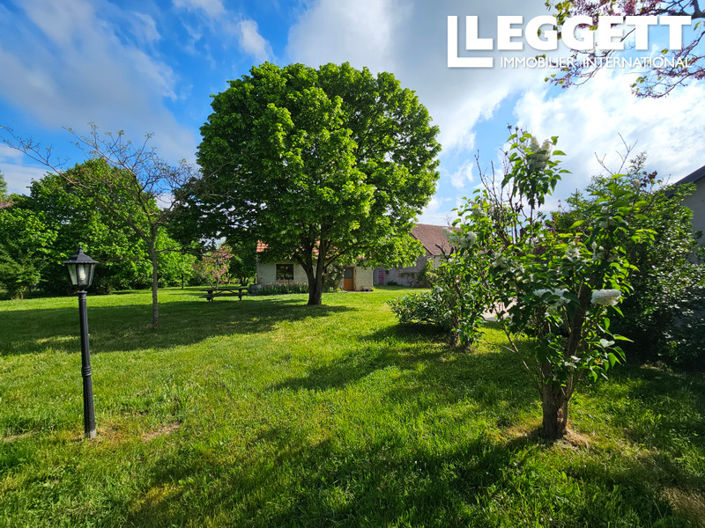 Image No.10-3 Bed House for sale