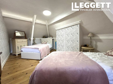 ahr0chm6ly9jzg4uagvzdglhlmltbw8vaw1hz2uvvevom