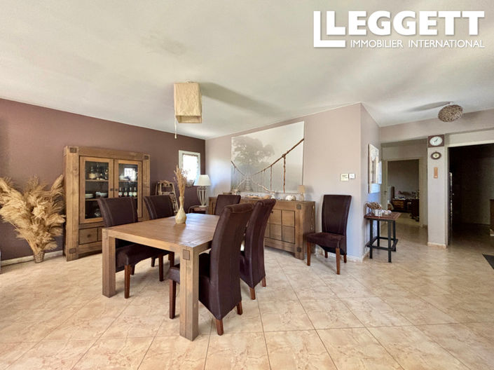 Image No.8-4 Bed House for sale