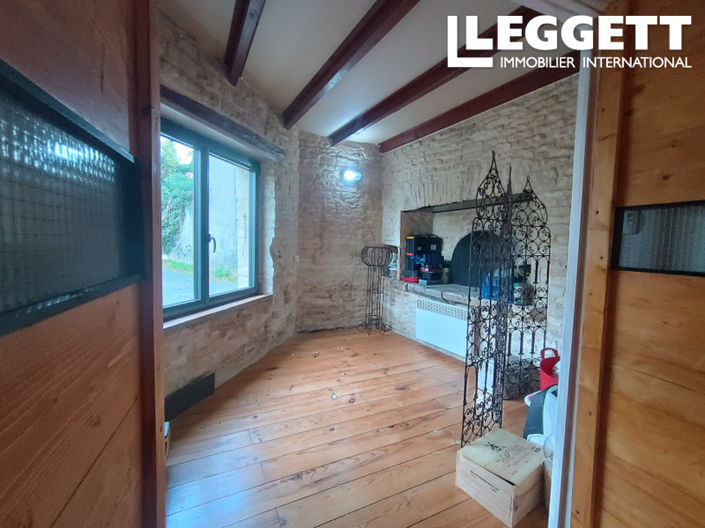 Image No.6-3 Bed House for sale