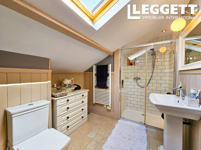 Image No.9-3 Bed House for sale