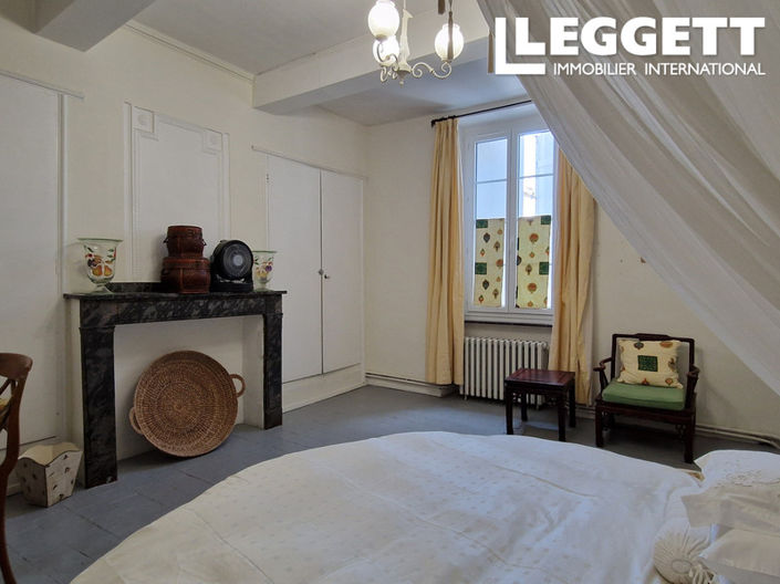 Image No.7-9 Bed House for sale