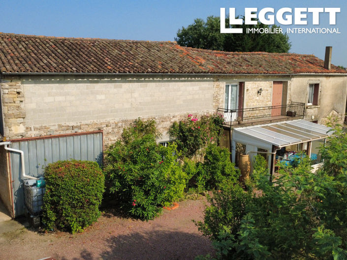 Image No.2-Maison de 6 chambres à vendre à Paizay-Naudouin-Embourie