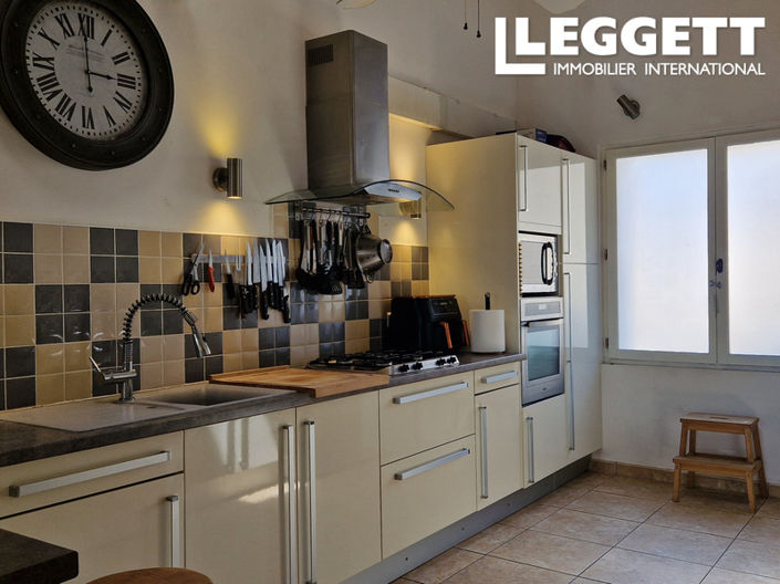 Image No.5-6 Bed House for sale