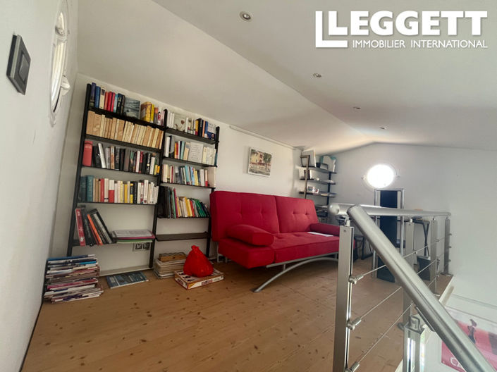 Image No.9-3 Bed House for sale