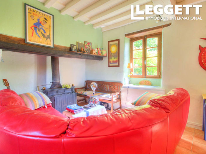 Image No.6-5 Bed House for sale