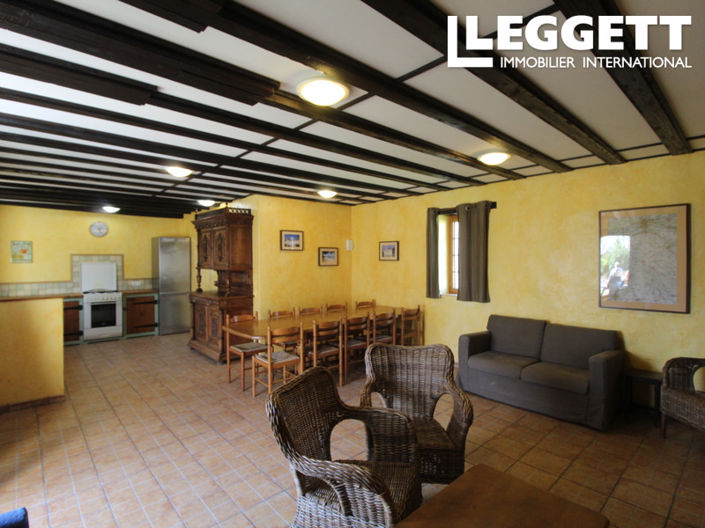 Image No.9-10 Bed House for sale