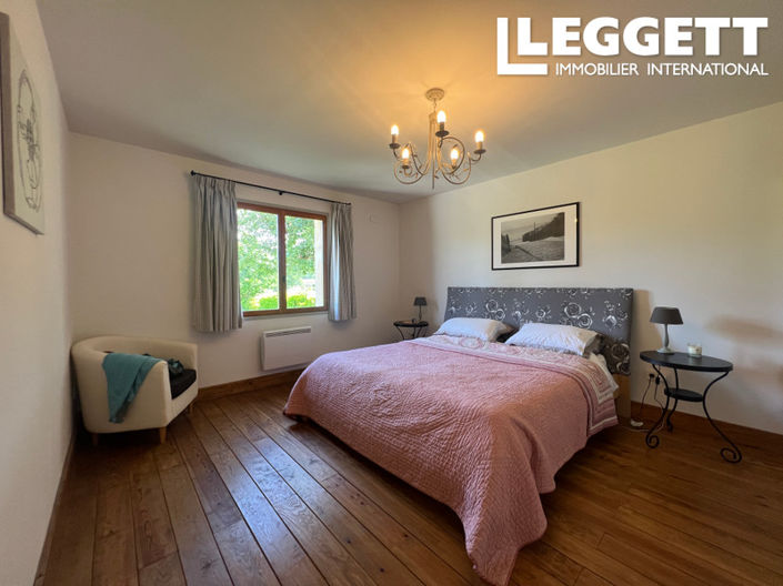 Image No.4-4 Bed House for sale